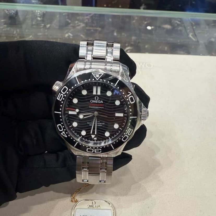 Omega Seamaster Diver 300m Black Never worn, with tag - Back View
