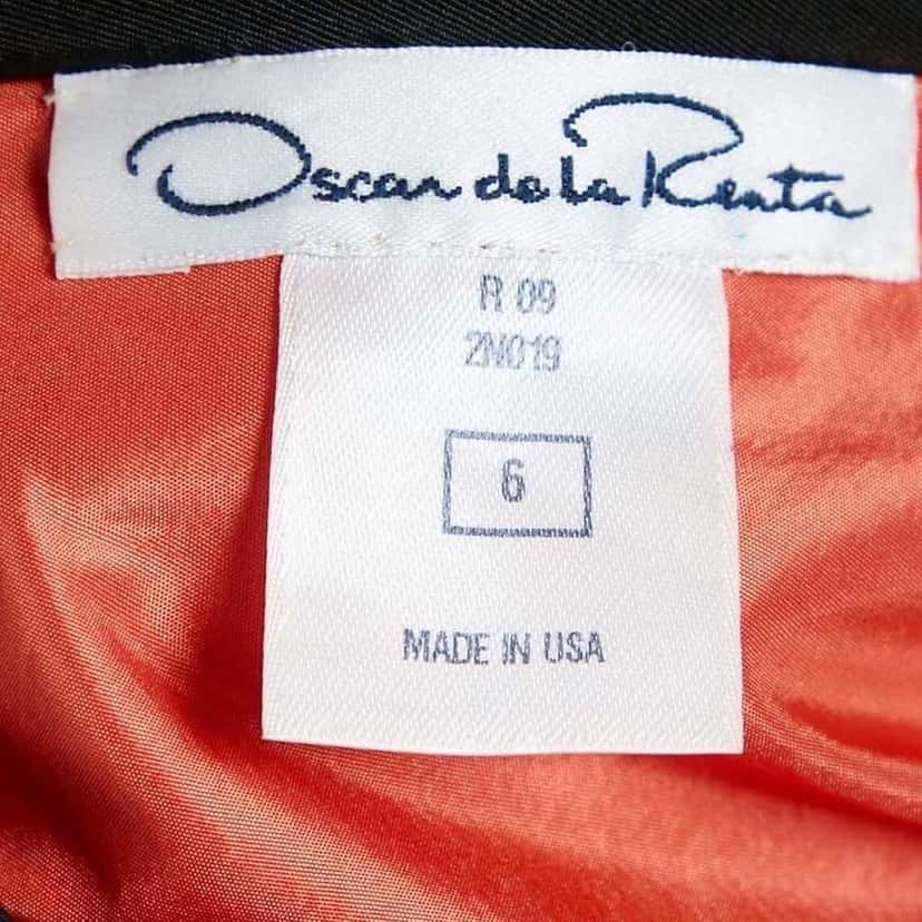 Oscar de la Renta One Shoulder Gown Orange Silk Very good condition - Model View