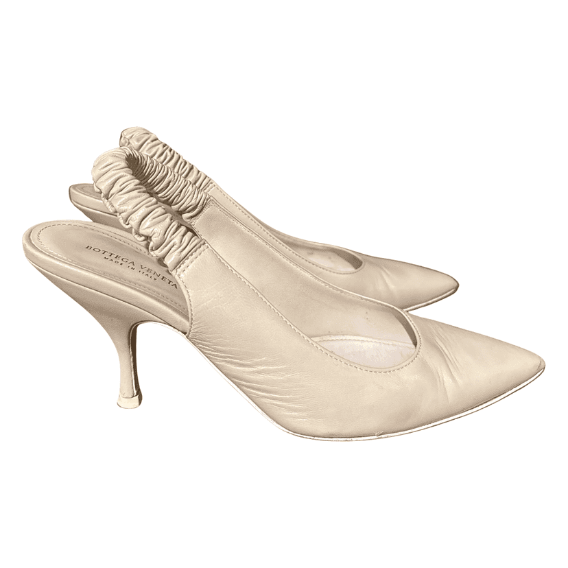 Bottega Veneta Heels Good Condition Beige Leather Very good condition - Front View