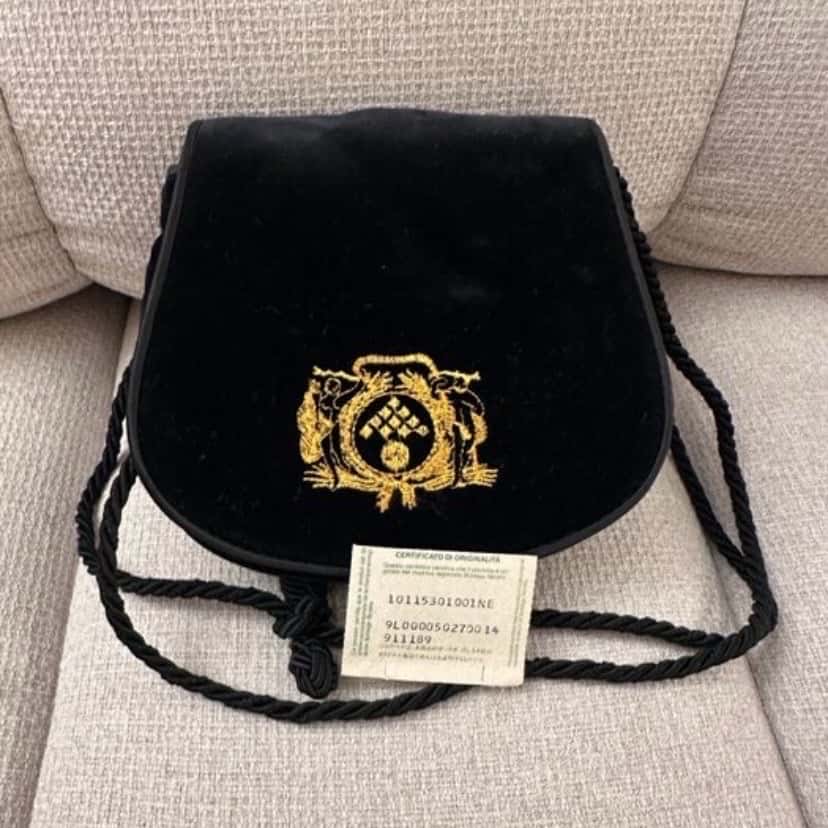 Bottega Veneta Vintage Black Velvet Shoulderbag Black Velvet Never worn - Inside View