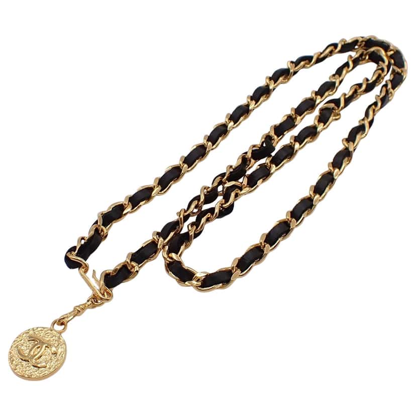 Chanel Vintage Medallion Chain Belt Black Leather Good condition - Front View