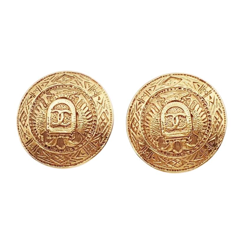 Chanel Vintage CC Crest Round Clip-On Earrings Gold Good condition - Front View