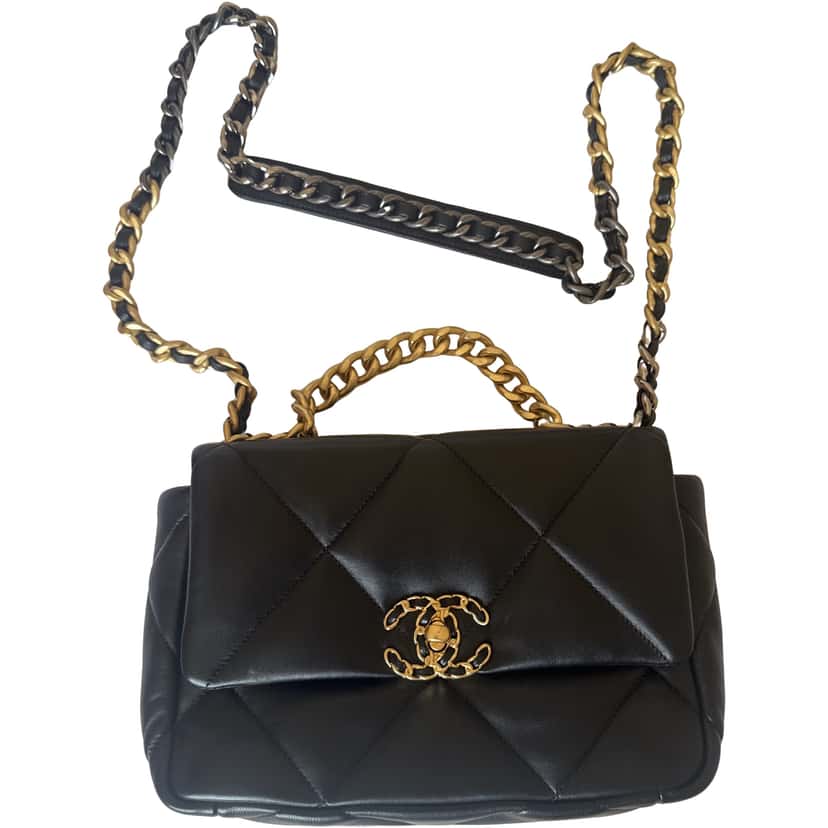 Chanel Chanel19 Medium Flap Bag Black Leather Very good condition - Front View