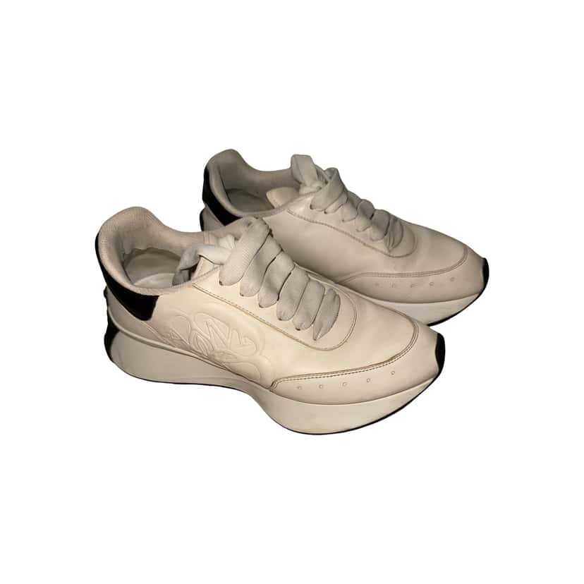 Alexander McQueen Alexander McQueen Sneakers White Leather Good condition - Front View