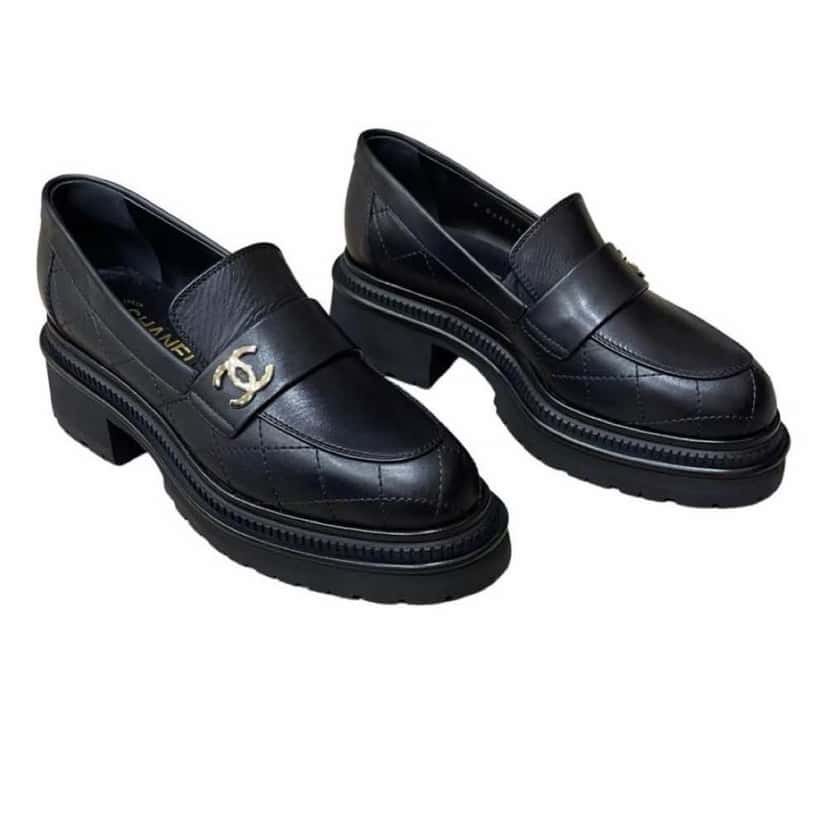 Chanel Platform loafers Black Leather Very good condition - Front View