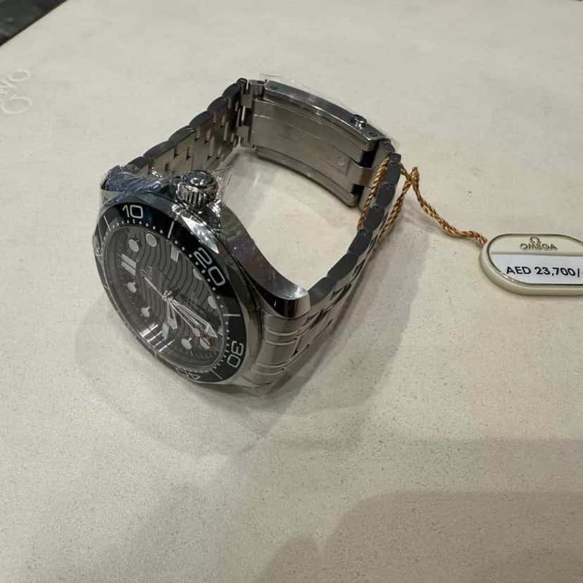 Omega Seamaster Diver 300m Black Never worn, with tag - Inside View