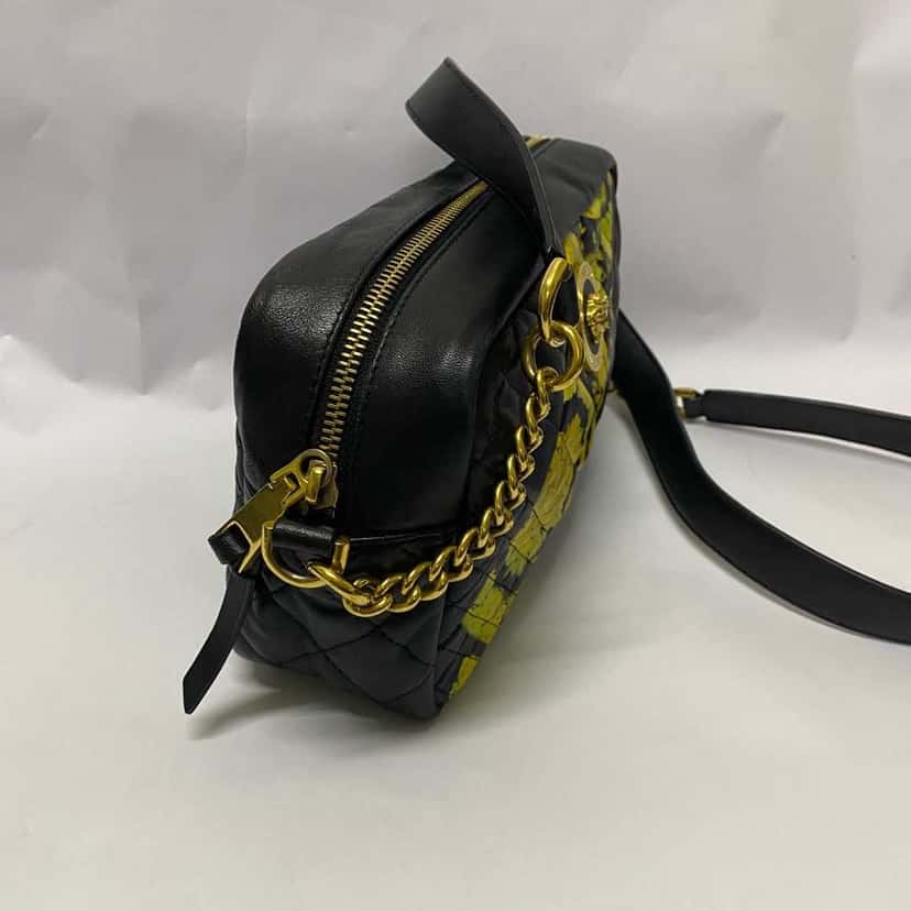 Versace Camera Bag Black Leather Very good condition - Back View