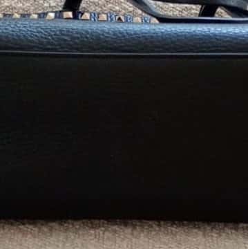 Valentino Tote Bag Studded Large Black Leather Very good condition - Inside View