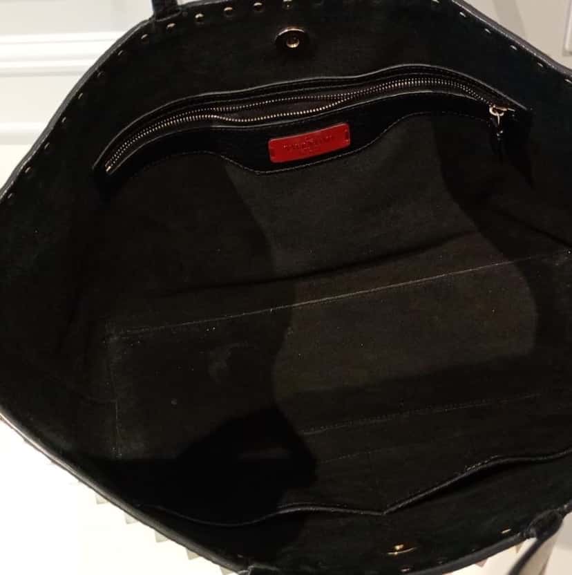 Valentino Tote Bag Studded Large Black Leather Very good condition - Model View