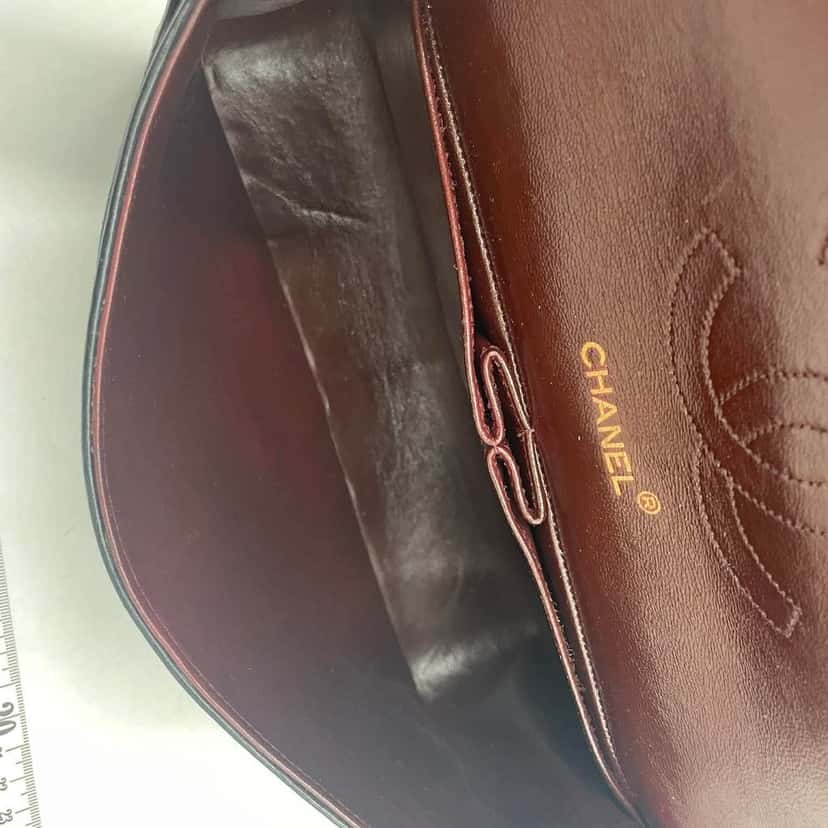 Chanel Classic Double Flap Black Leather Very good condition - Model View