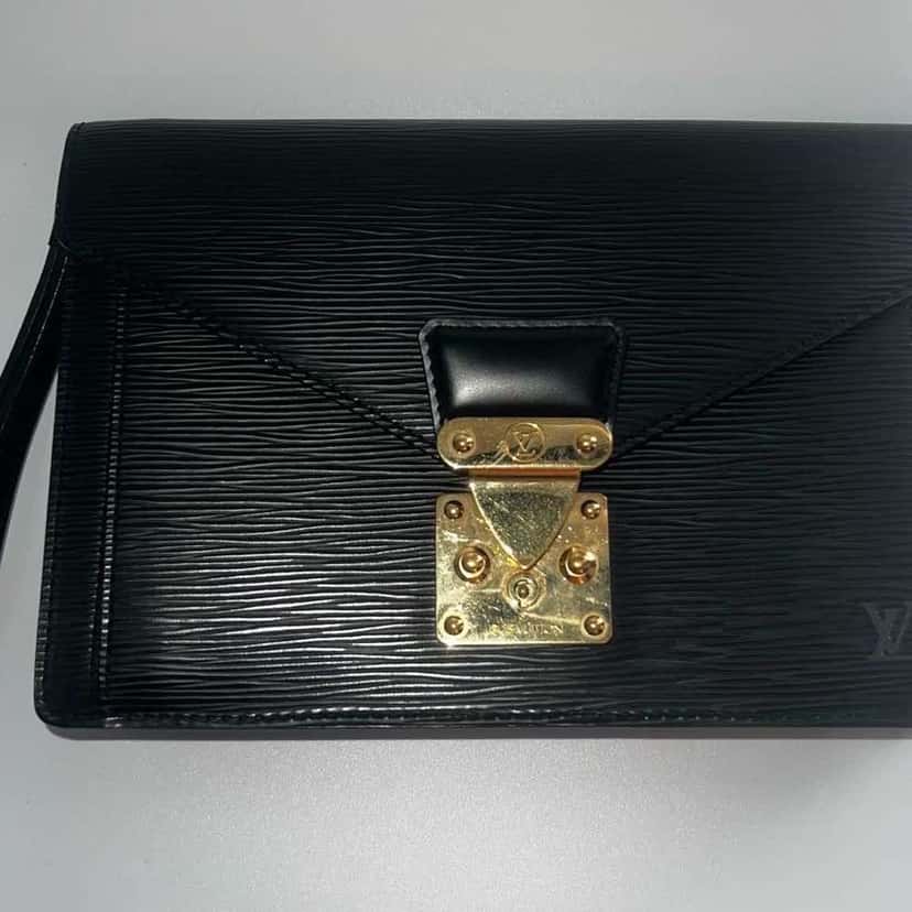 Louis Vuitton Dragonne Pochette Black Leather Metal Good condition - Inside View