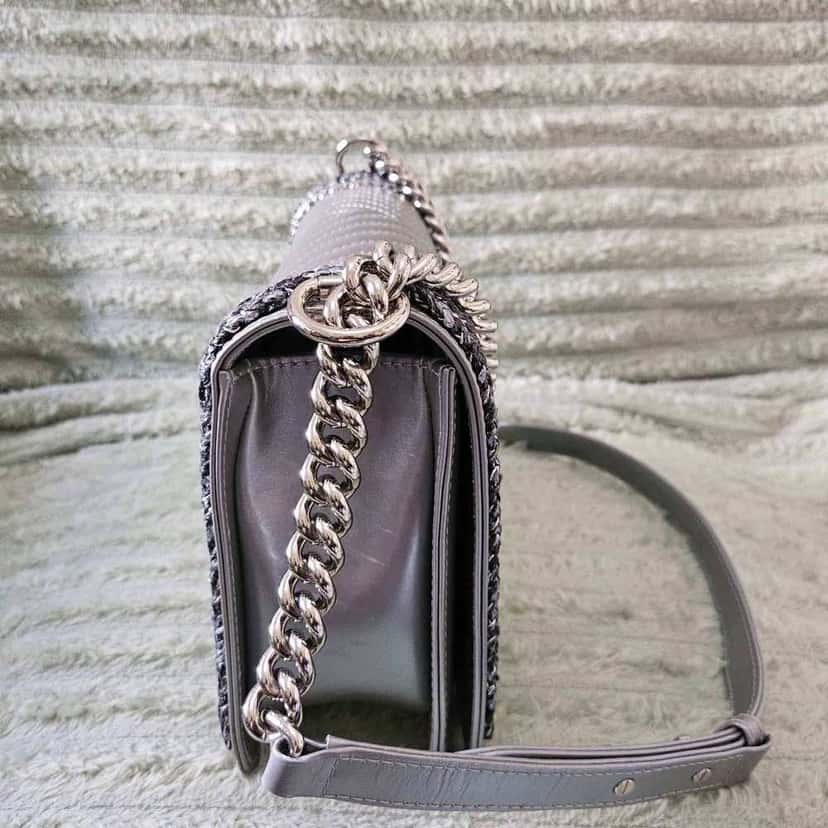 Chanel Boy Silver Leather Silver Good condition - Inside View