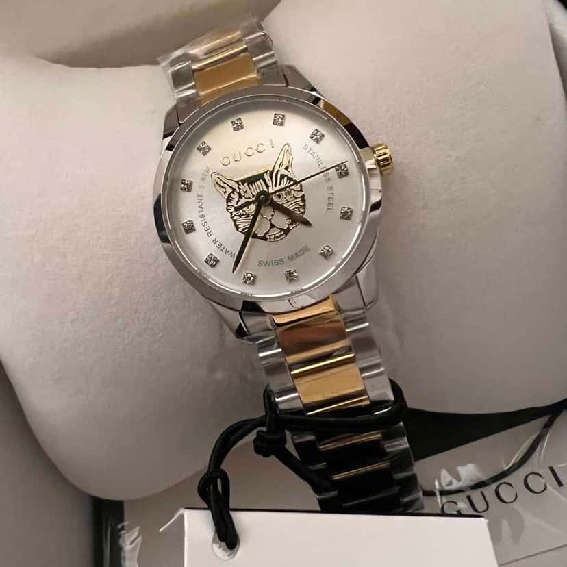Gucci Tiger G-Timeless Gold Never worn, with tag - Model View