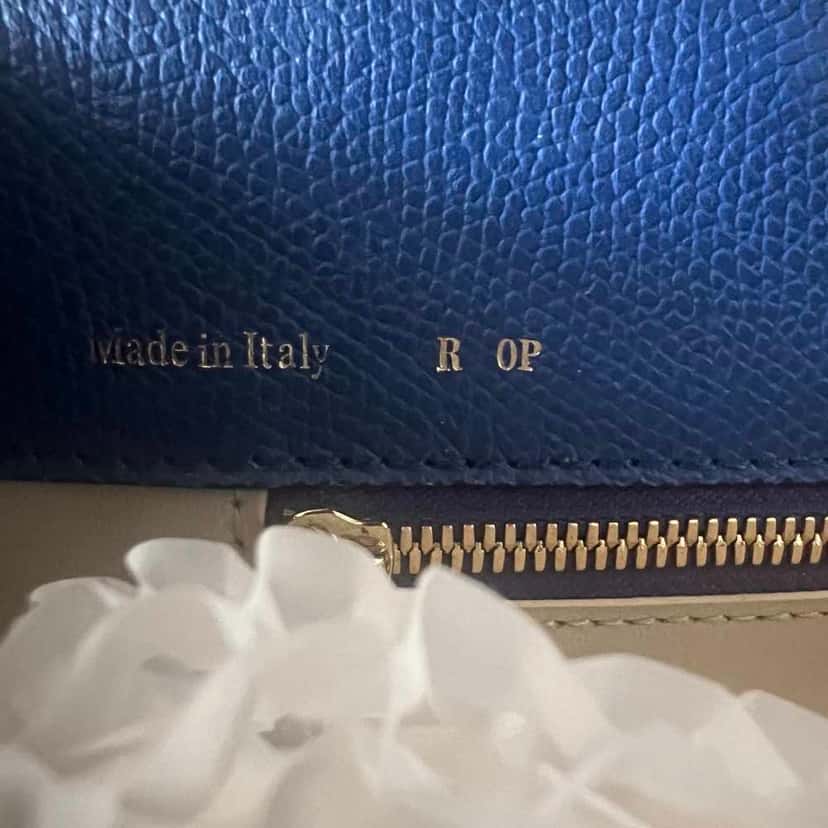 Valextra Iside Blue Leather Gold Very good condition - Inside View