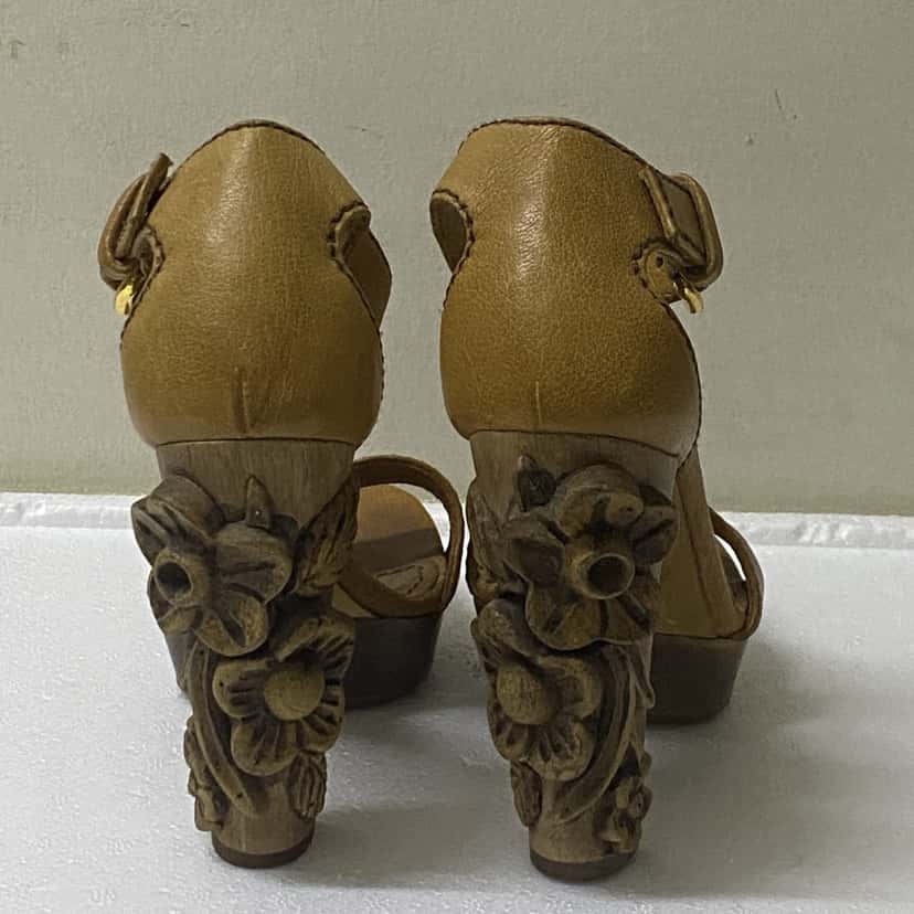 Miu Miu Vintage flora Carved Wooden Other Leather Very good condition - Back View