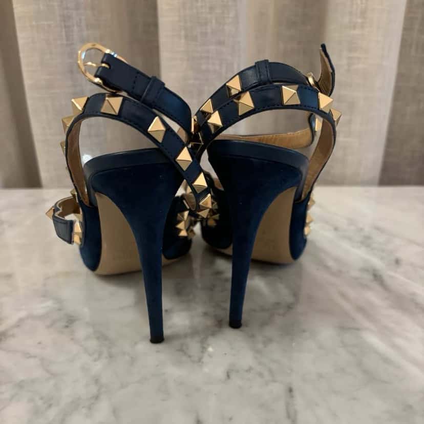 Valentino Garavani Rockstud Heels Blue Suede Very good condition - Back View