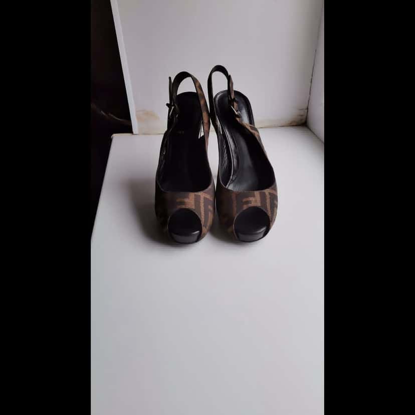 Fendi Heels Brown Cotton Never worn - Inside View