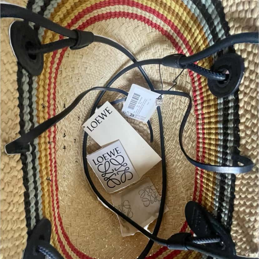 Loewe Loewe Anagram Basket Beige Jute Never worn, with tag - Back View