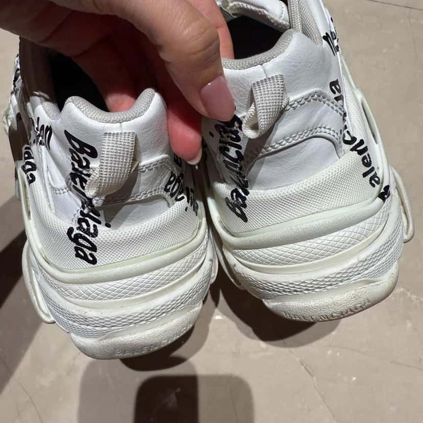 Balenciaga Triple S White Very good condition - Inside View