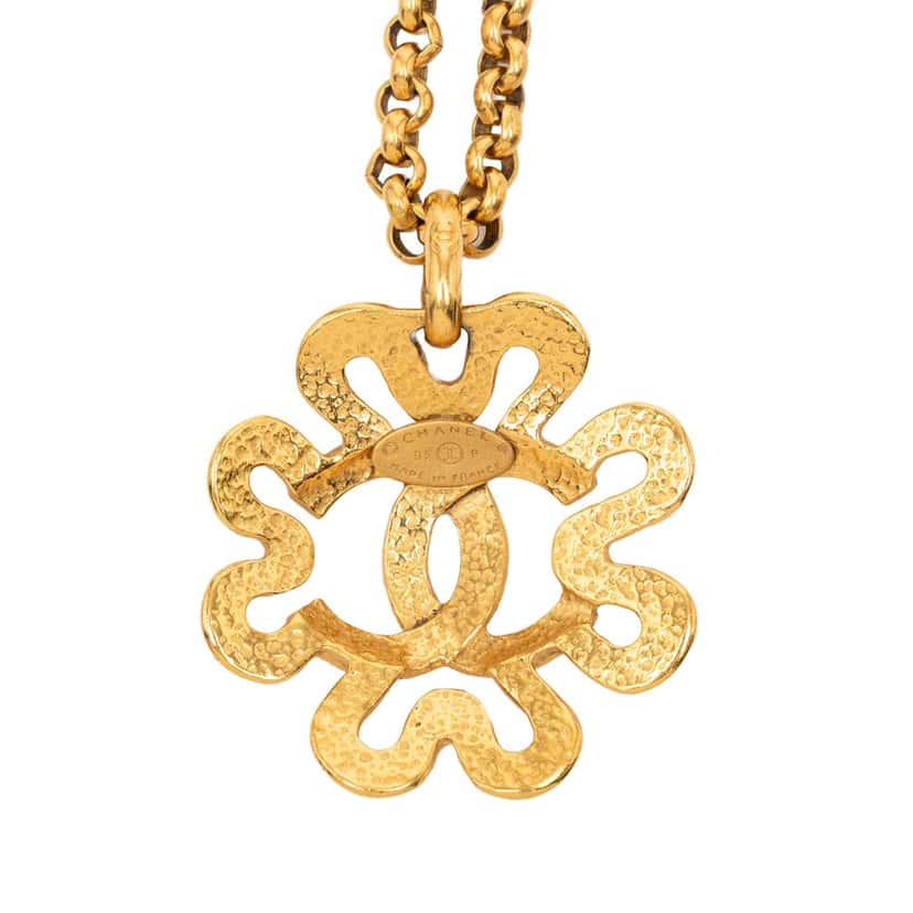 Chanel Gold Plated CC Clover Chain Pendant Necklace Gold Metal Very good condition - Inside View