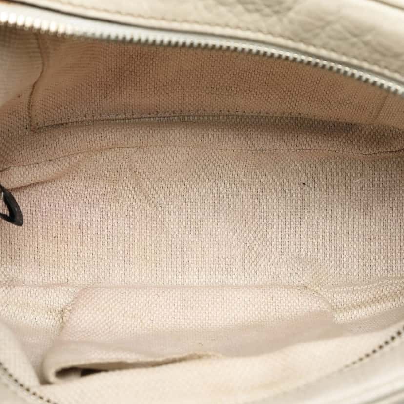 Gucci Leather Soho Disco Crossbody White Leather Very good condition - Model View