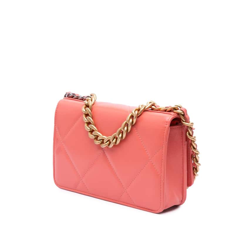 Chanel Quilted Lambskin 19 Wallet on Chain Pink Leather Very good condition - Back View