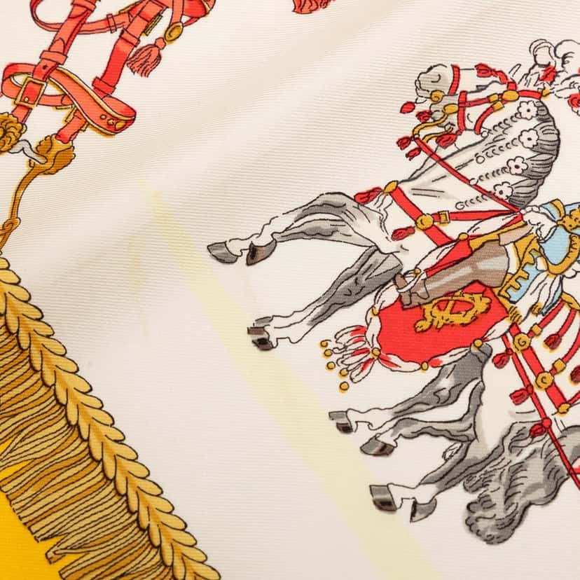Hermès Caparacons De La France Et De L Inde Silk Scarf 90 Yellow Very good condition - Box View