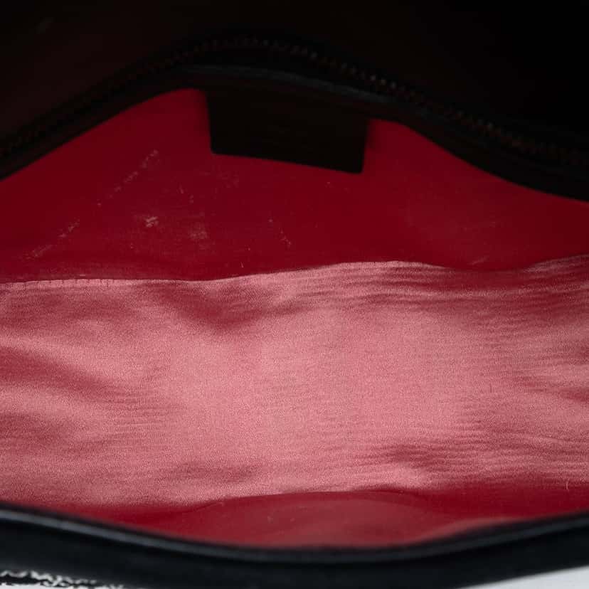 Gucci Medium GG Marmont Matelasse Velvet Crystal Embellished Shoulder Bag Black Very good condition - Model View