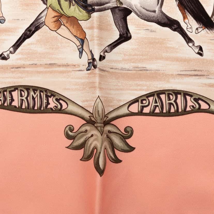 Hermès Les Chevaux des Moghols Silk Scarf 90 Pink Very good condition - Box View