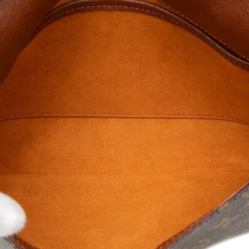 Louis Vuitton Monogram Musette Tango Short Strap Brown Very good condition - Model View
