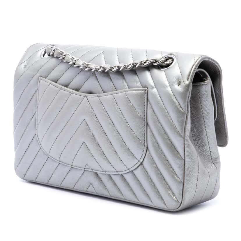 Chanel Medium Classic Chevron Metallic Caviar Double Flap Silver Leather Very good condition - Back View