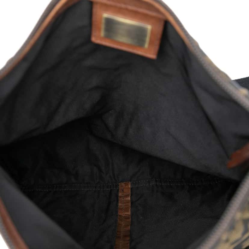 Fendi Zucca Canvas FF Flat Messenger Bag Brown Very good condition - Model View