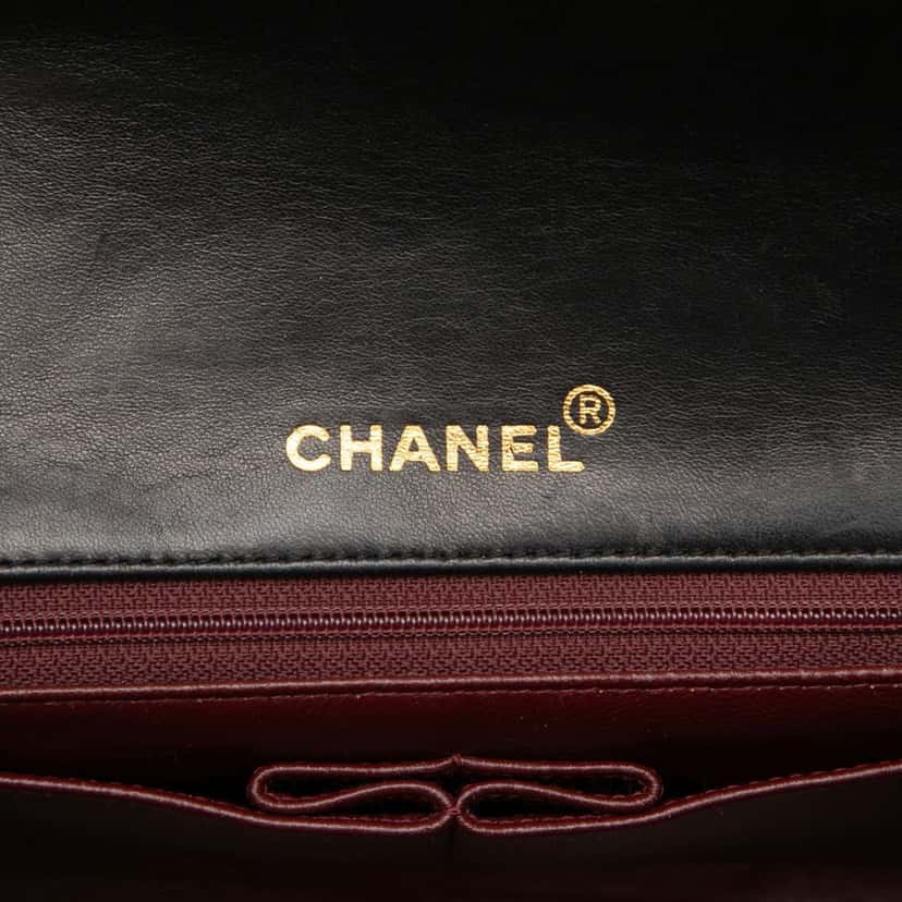 Chanel Medium Quilted Lambskin Full Flap Black Leather Very good condition - Box View