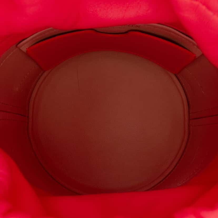 Alexander McQueen Calfskin The Soft Curve Bucket Bag Pink Leather Very good condition - Model View