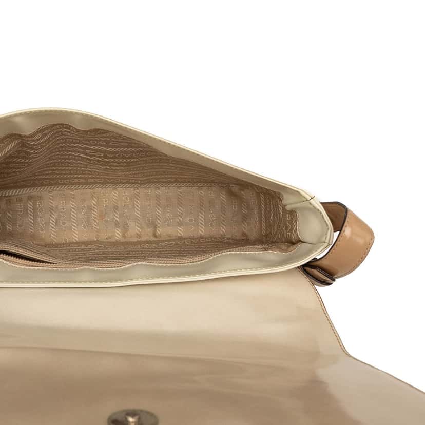 Prada Spazzolato Leather Crossbody Beige Leather Very good condition - Model View