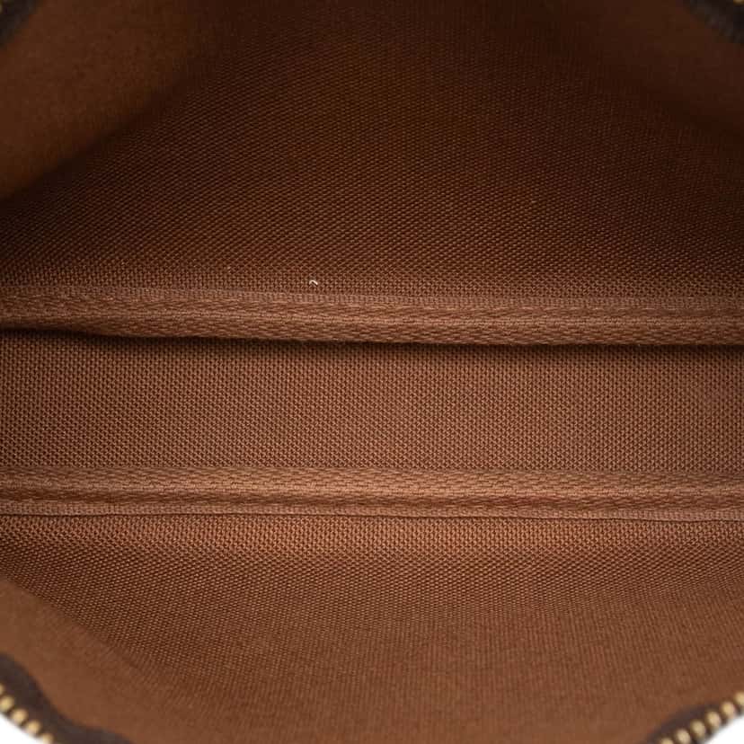 Louis Vuitton Monogram Pochette Accessoires Brown Good condition - Model View