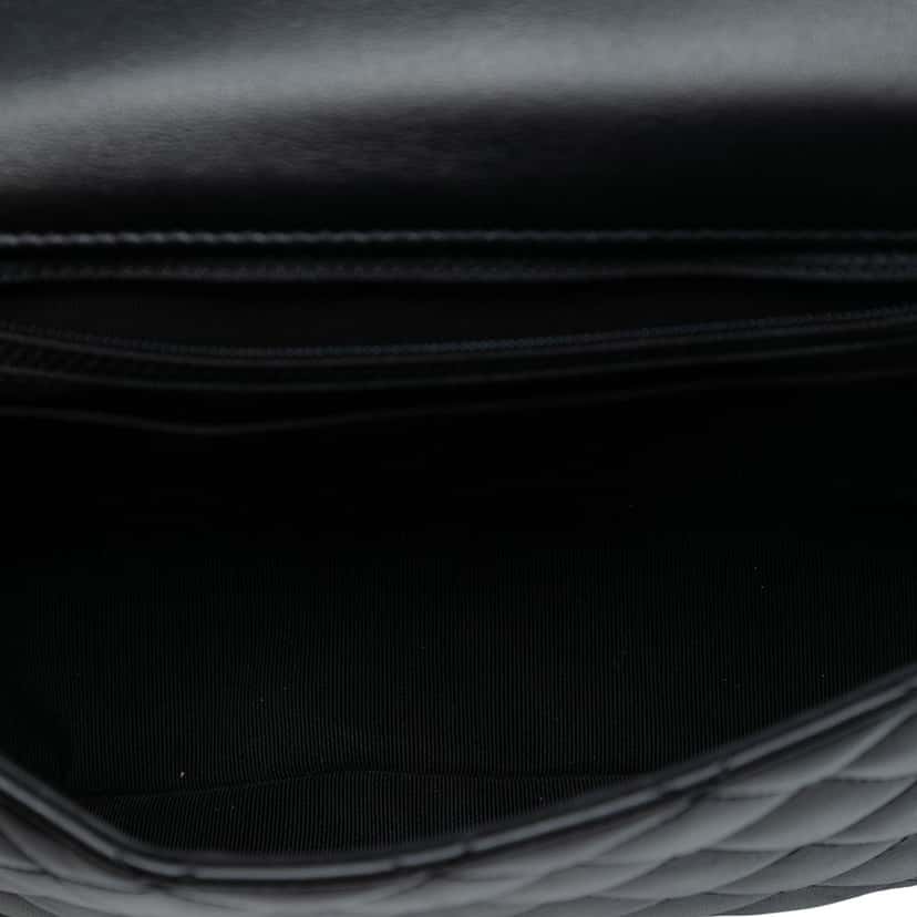 Chanel Quilted Calfskin Bolero de Chanel Flap Black Leather Very good condition - Model View