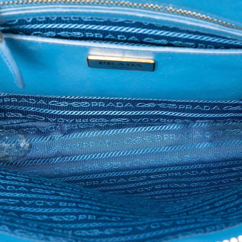 Prada Saffiano Lux Parabole Tote Blue Leather Very good condition - Model View