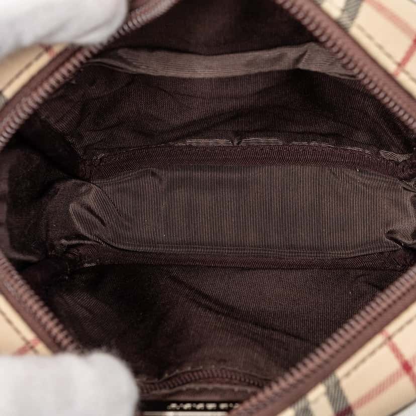 Burberry House Check Canvas Crossbody Beige Very good condition - Model View