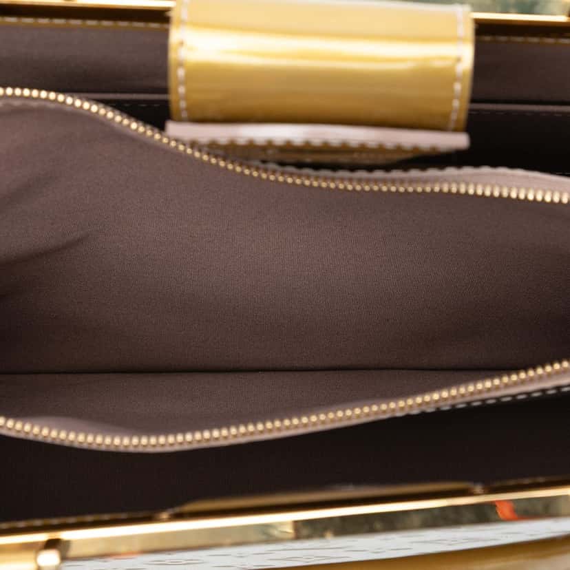 Louis Vuitton Monogram Vernis Deesse GM Gold Leather Good condition - Model View