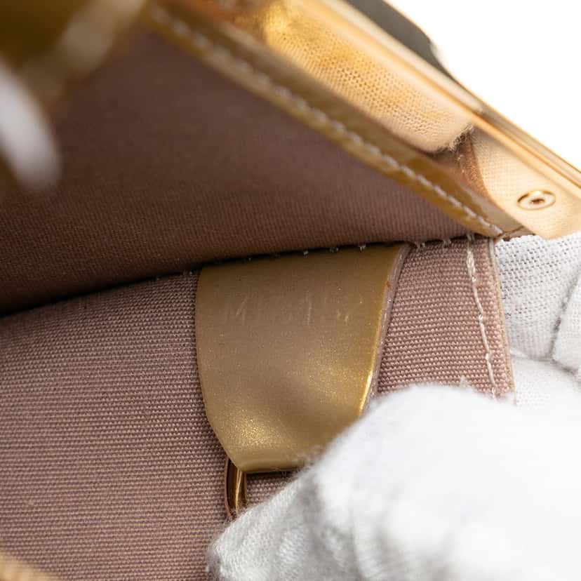 Louis Vuitton Monogram Vernis Deesse GM Gold Leather Good condition - Box View