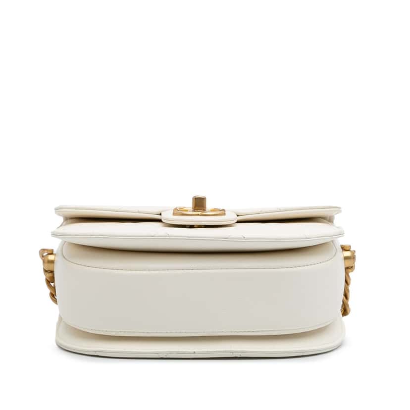 Chanel CC Quilted Lambskin Round Moon Messenger Flap White Leather Very good condition - Inside View