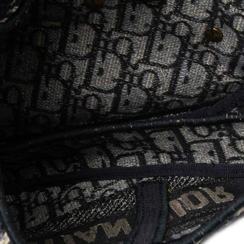 Dior Oblique Embroidered Canvas Saddle Bag Blue Very good condition - Model View