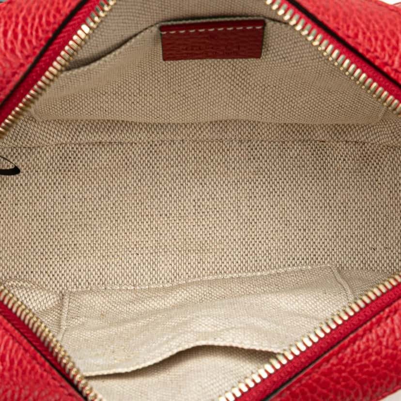 Gucci Small Bicolor Leather Soho Disco Crossbody Pink Leather Very good condition - Model View
