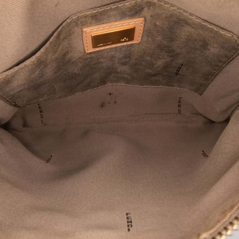 Fendi Zucchino Canvas Crossbody Beige Very good condition - Model View