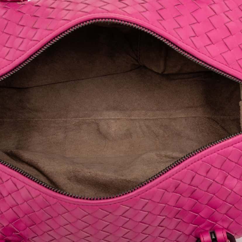 Bottega Veneta Nappa Intrecciato Montaigne Shoulder Bag Pink Leather Very good condition - Model View