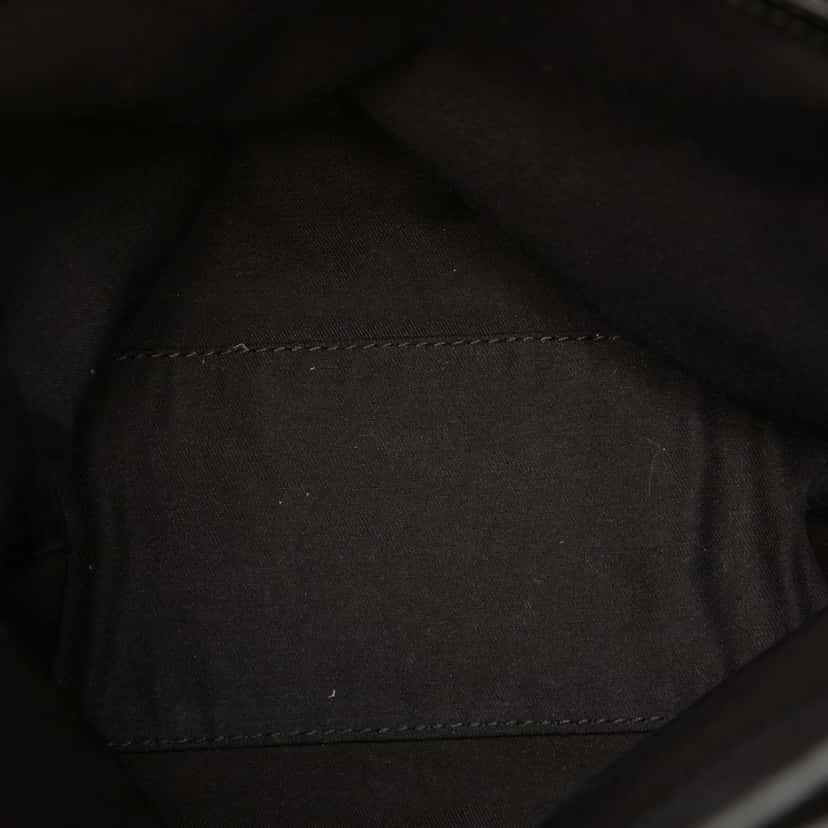 Gucci GG Canvas Charmy Tote Black Very good condition - Model View