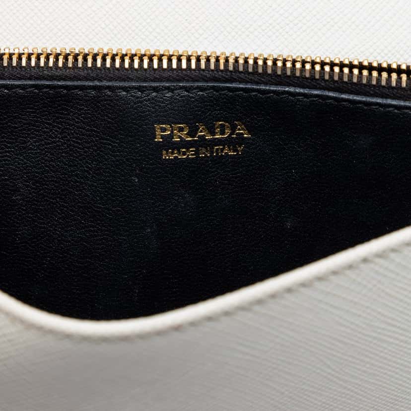 Prada Saffiano Wallet on Chain White Leather Very good condition - Box View