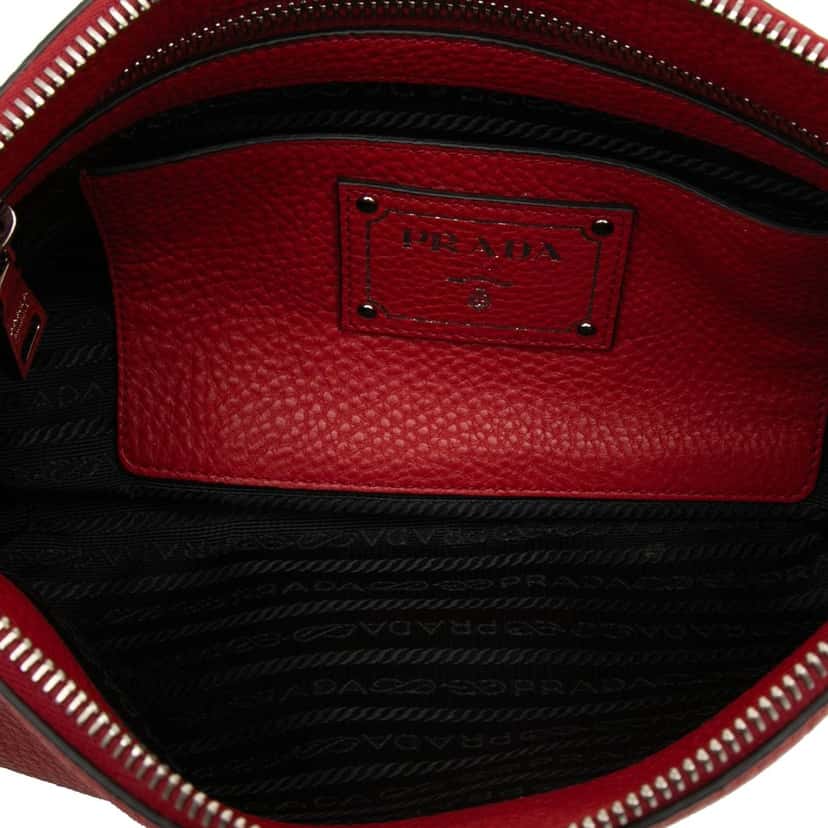 Prada Vitello Daino Clutch Red Leather Very good condition - Model View
