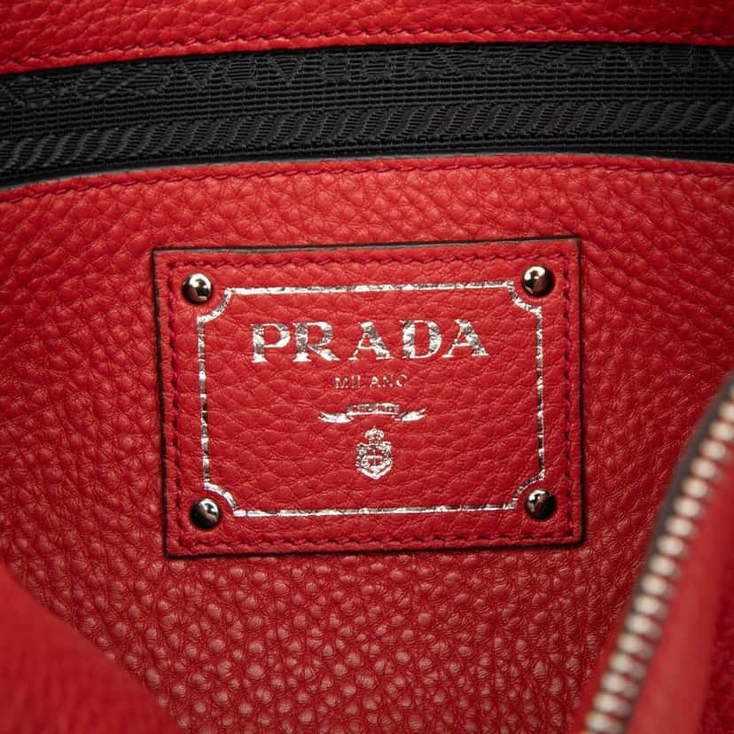 Prada Vitello Daino Clutch Red Leather Very good condition - Box View